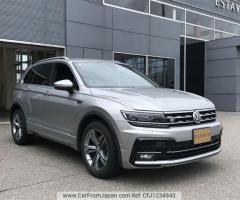 2019 Volkswagen Tiguan LDA-5NDFGF 4WD - 4