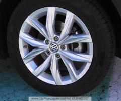 2019 Volkswagen Tiguan 5NDFGF - 18