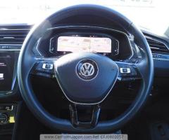 2019 Volkswagen Tiguan 5NDFGF - 10