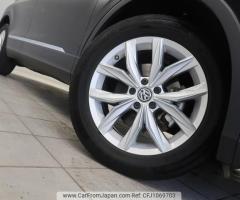 2019 Volkswagen Tiguan 5NDFGF 4WD - 11
