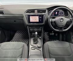 Volkswagen Tiguan 2019 5NDFGF 4WD - 4